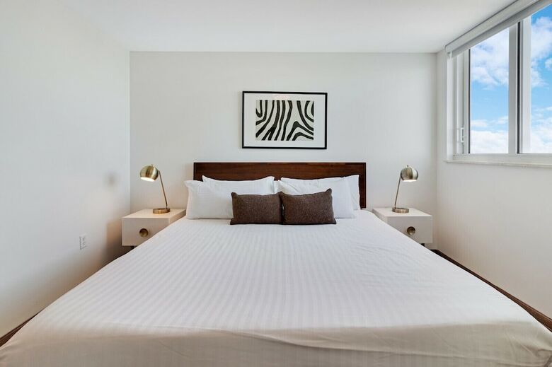 Waterfront Condos By Sextant