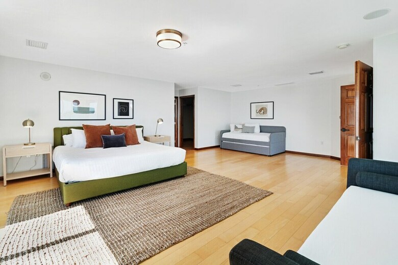 Waterfront Condos By Sextant