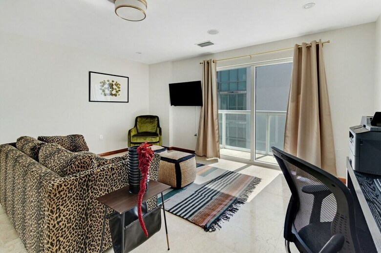 Waterfront Condos By Sextant