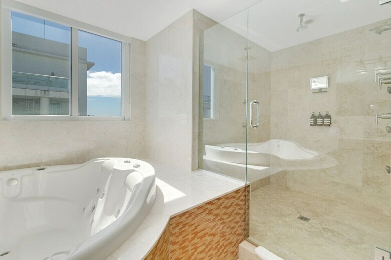 Waterfront Condos By Sextant