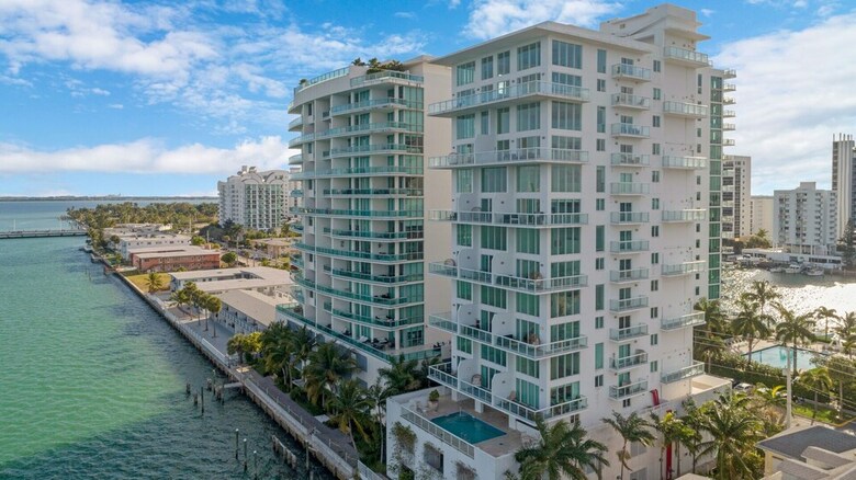 Waterfront Condos By Sextant
