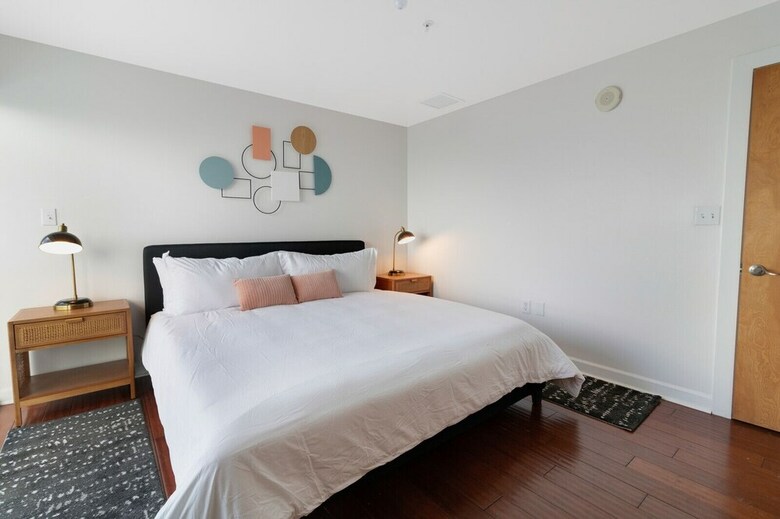 Waterfront Condos By Sextant