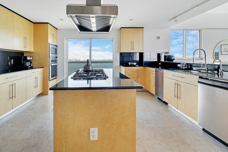 Waterfront Condos By Sextant