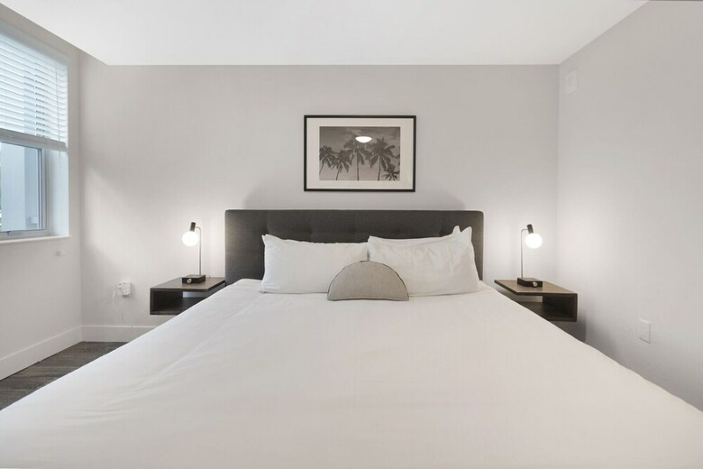 Biscayne Townhomes By Sextant