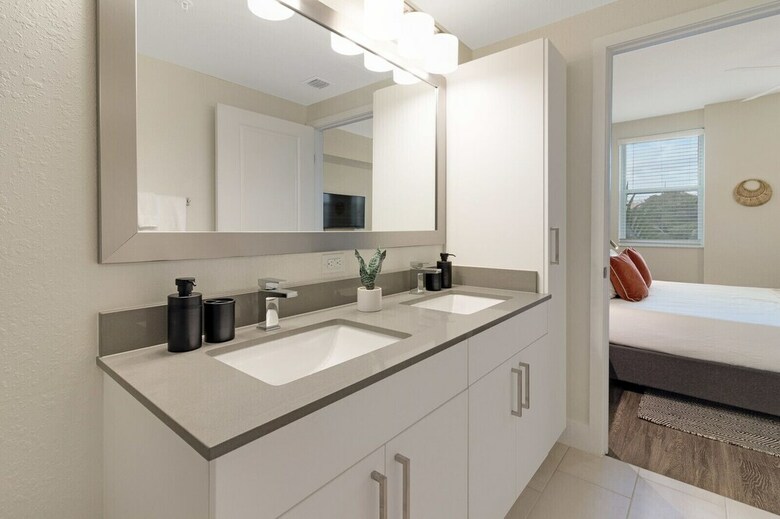 Biscayne Townhomes By Sextant