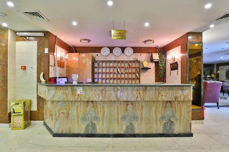 Oyo 446 Mas Hotel