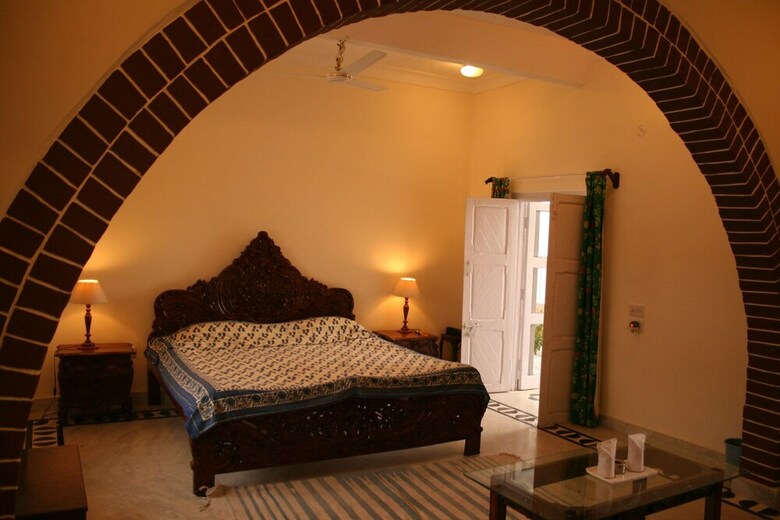 Hotel Aamod Mudfort Kuchesar