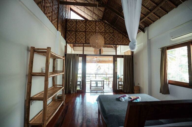 Villa Surfing Carabao Beach Houses - Adults Only
