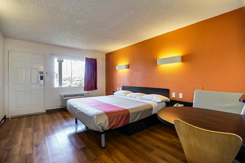 Motel 6 Oakland, Ca - Embarcadero