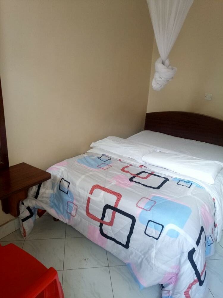 Hotel Paramount Guest House