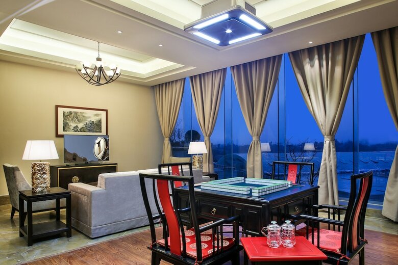 Hotel Intercontinental Sancha Lake