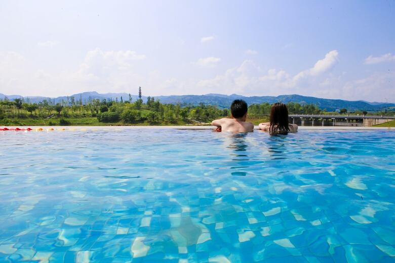 Hotel Intercontinental Sancha Lake