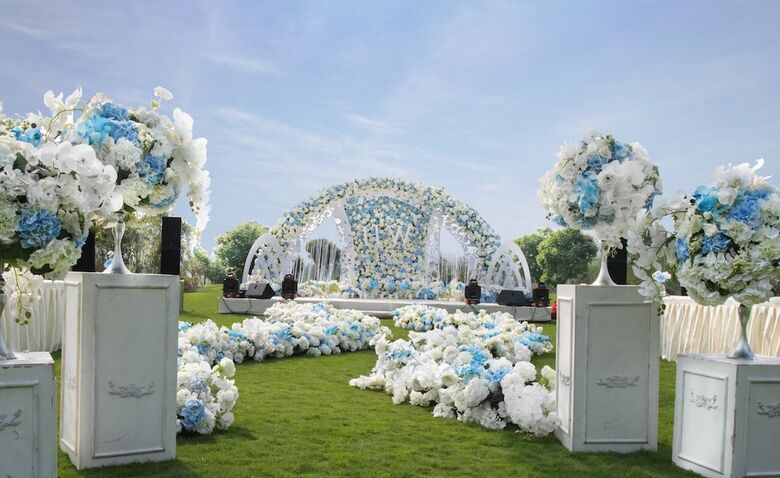 Hotel Intercontinental Sancha Lake