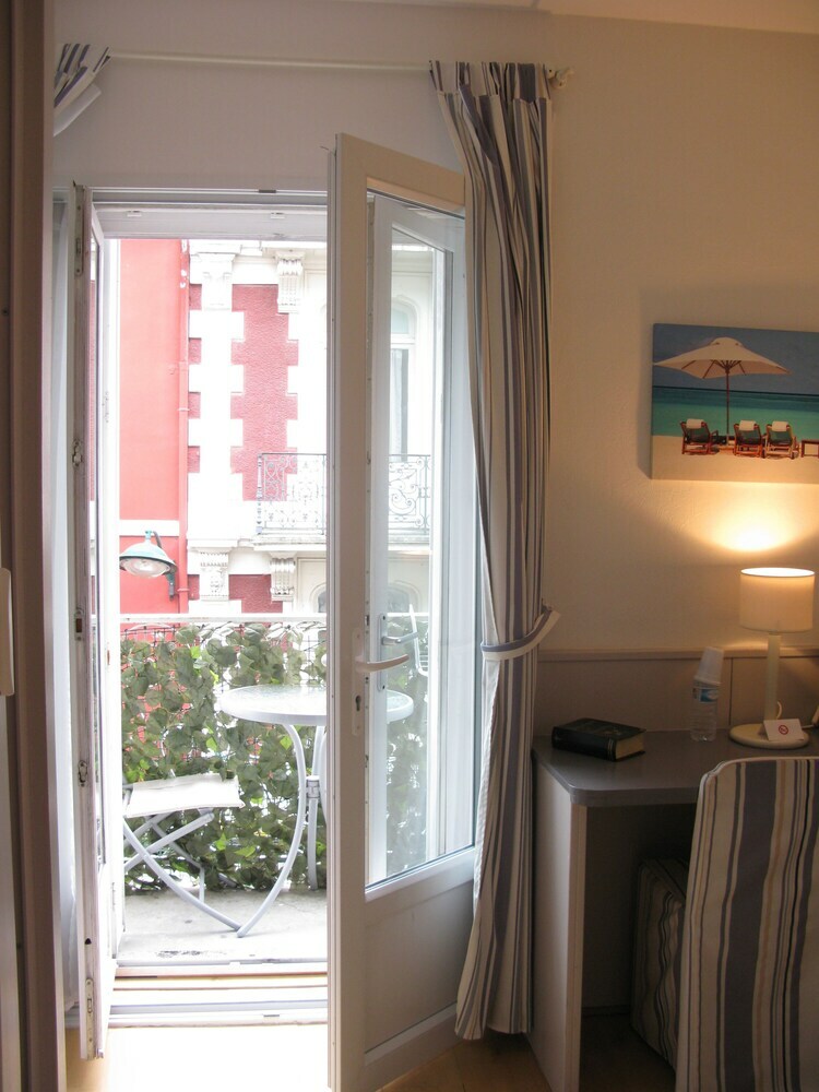 Hotel La Residence Au Berceau de Bernadette