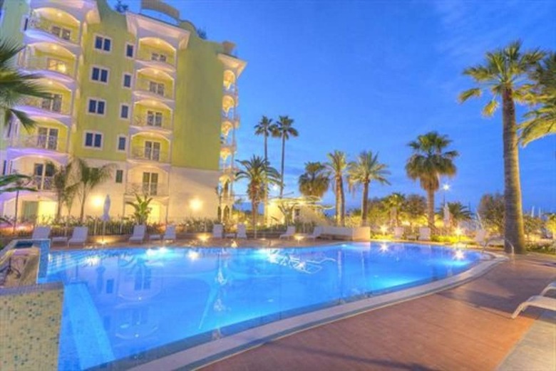 Residencia Smeraldo Suites & Spa