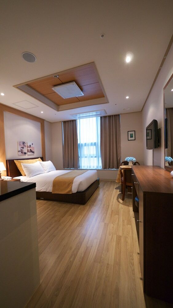 The Hotel Yeong Jong