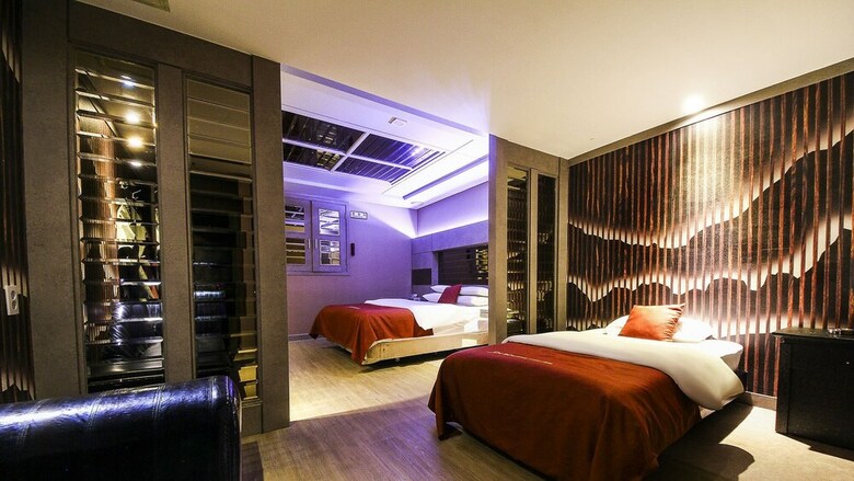 Hotel On