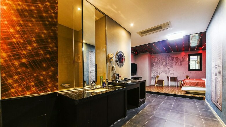 Hotel On