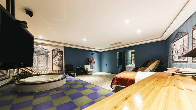 Hotel On