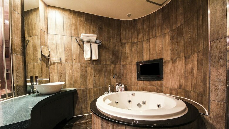Hotel On