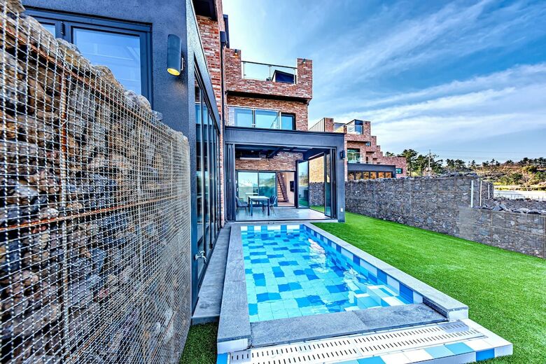 Ocean Brick