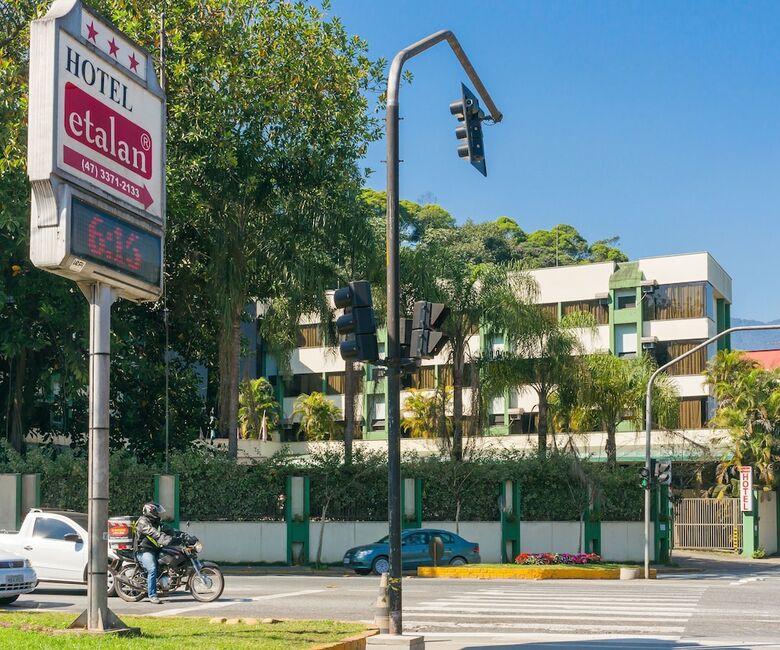 Hotel Harbor Inn Jaragu�