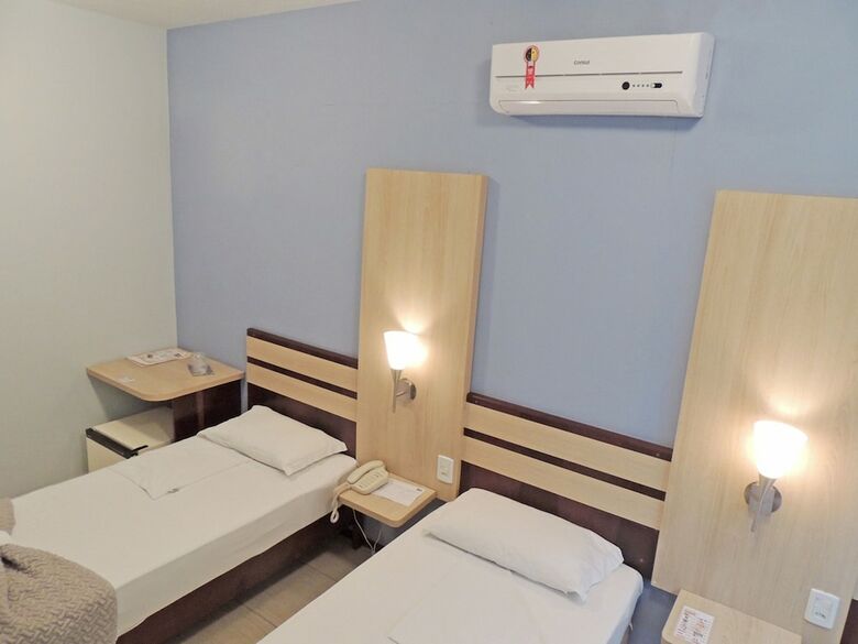 Hotel Harbor Inn Jaragu�