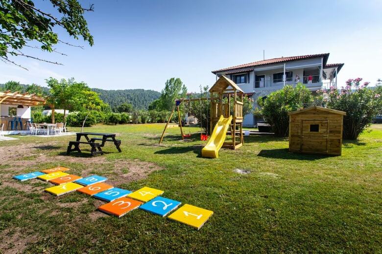 Apartamentos Kokkinos