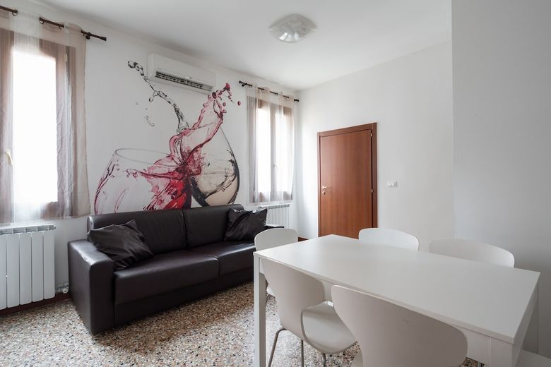 Venice Grand Canal Style Apartment