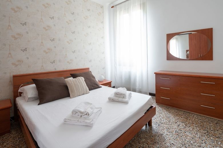 Venice Grand Canal Style Apartment