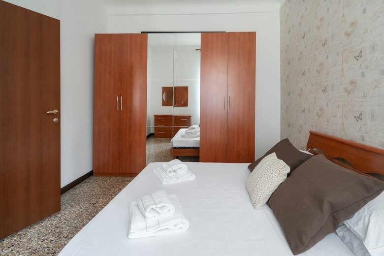 Venice Grand Canal Style Apartment
