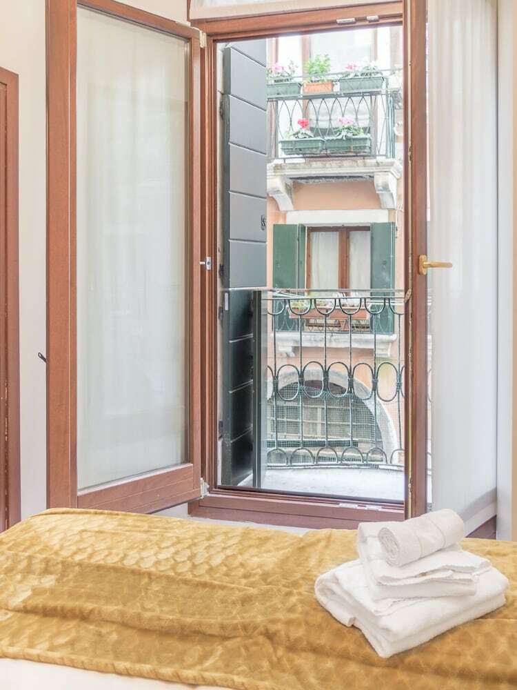 Venice Grand Canal Style Apartment