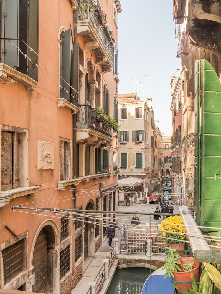 Venice Grand Canal Style Apartment