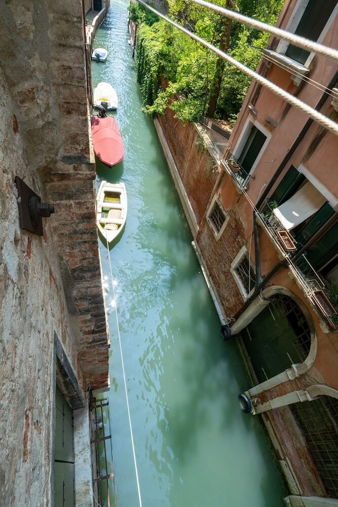 Venice Grand Canal Style Apartment