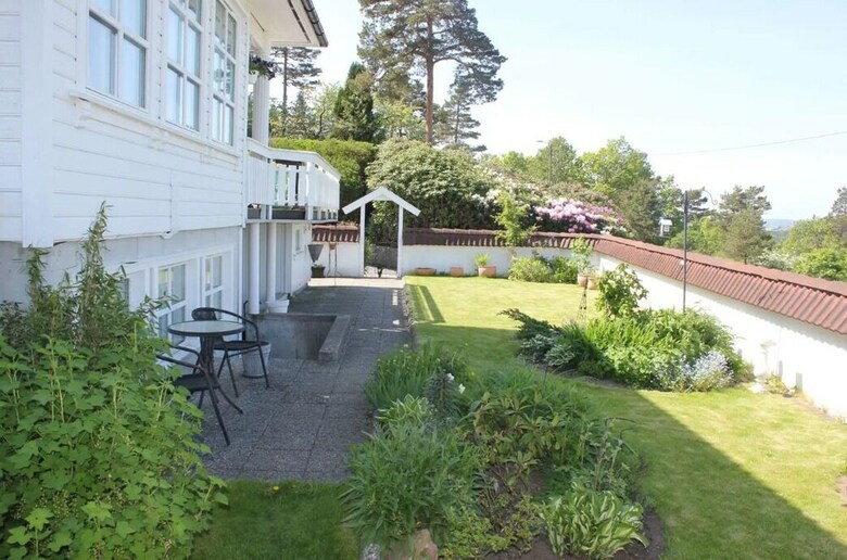 Stayplus Holiday Apartment With Patio