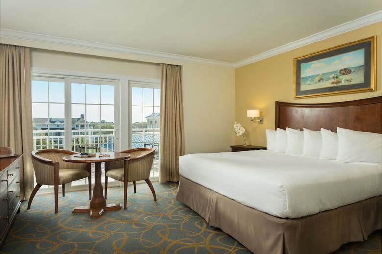 Hotel La Mer Beachfront Resort