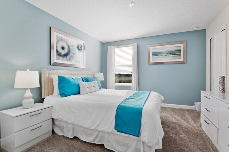 Champions Gate 8830 - Eight Bedroom Pool Home