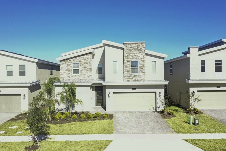 Champions Gate 8837 - Eight Bedroom Pool Home