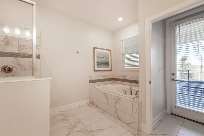 Champions Gate 8837 - Eight Bedroom Pool Home
