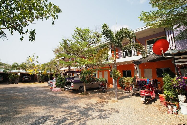 Hotel Oyo 931 Sor Chareanpanit