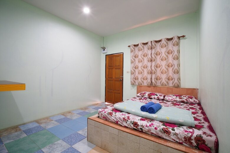 Hotel Oyo 931 Sor Chareanpanit
