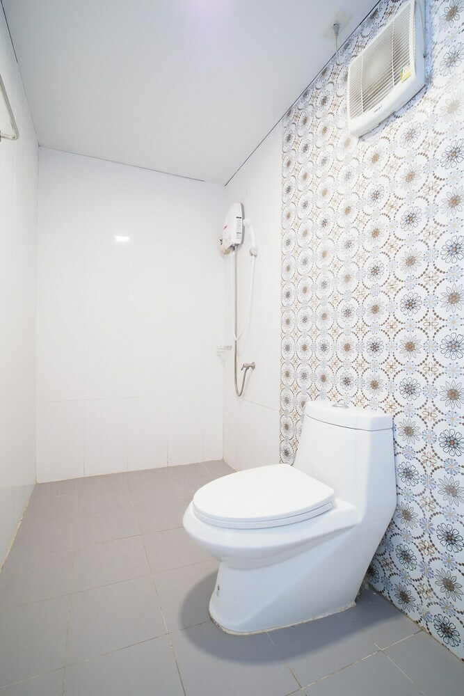 Hotel Oyo 931 Sor Chareanpanit