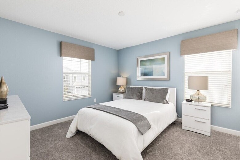 Champions Gate 8910 - Eight Bedroom Pool Home