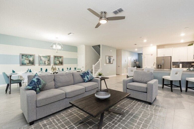 Champions Gate 8910 - Eight Bedroom Pool Home