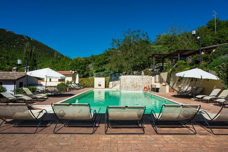 Guesia Village Hotel