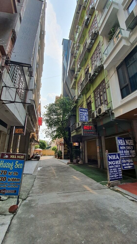 Oyo 1110 Son Thuy Hotel