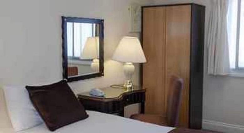 Russ Hill Hotel
