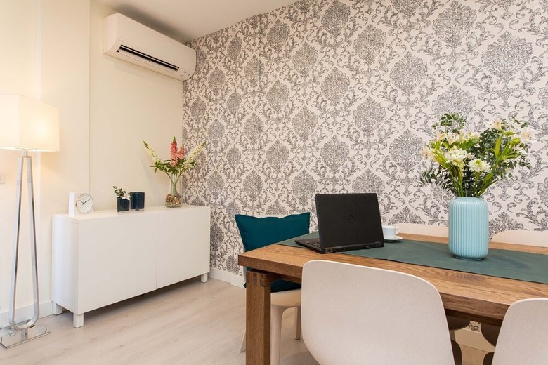 City Center Chic Apartment, Balcony