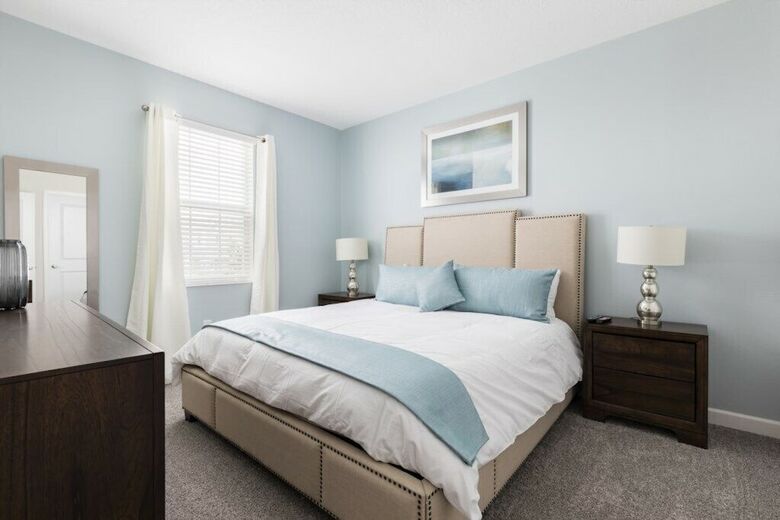 Champions Gate 1654 - Eight Bedroom Pool Home