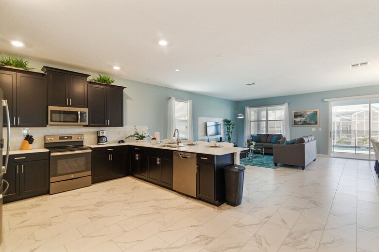 Spacious 8-bed Championsgate Resort Hm-1559pw